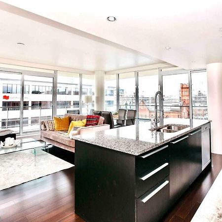 Victoria'S Best Location 2 Bedroom Luxe Condo エクステリア 写真