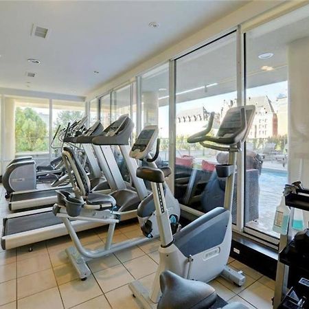 Victoria'S Best Location 2 Bedroom Luxe Condo エクステリア 写真