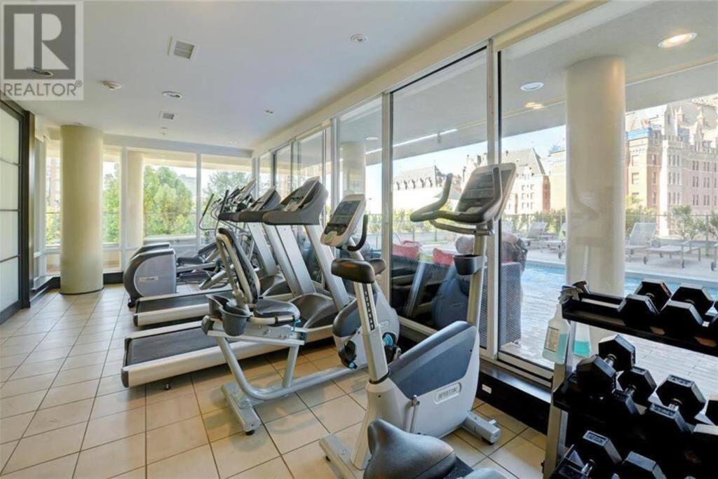 Victoria'S Best Location 2 Bedroom Luxe Condo エクステリア 写真
