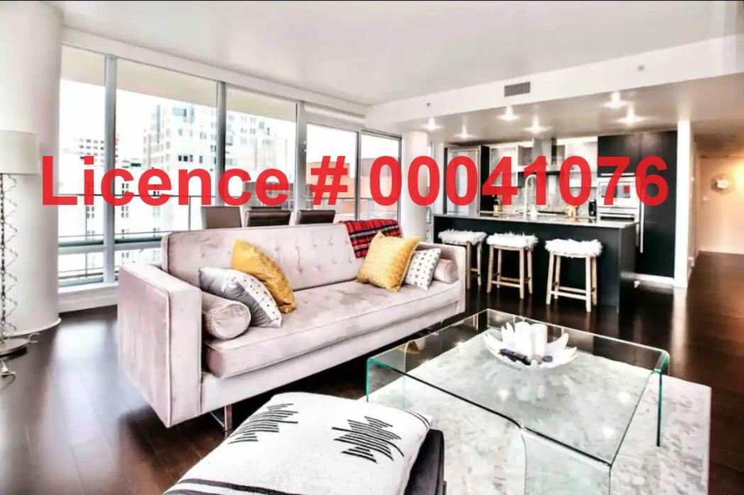 Victoria'S Best Location 2 Bedroom Luxe Condo エクステリア 写真